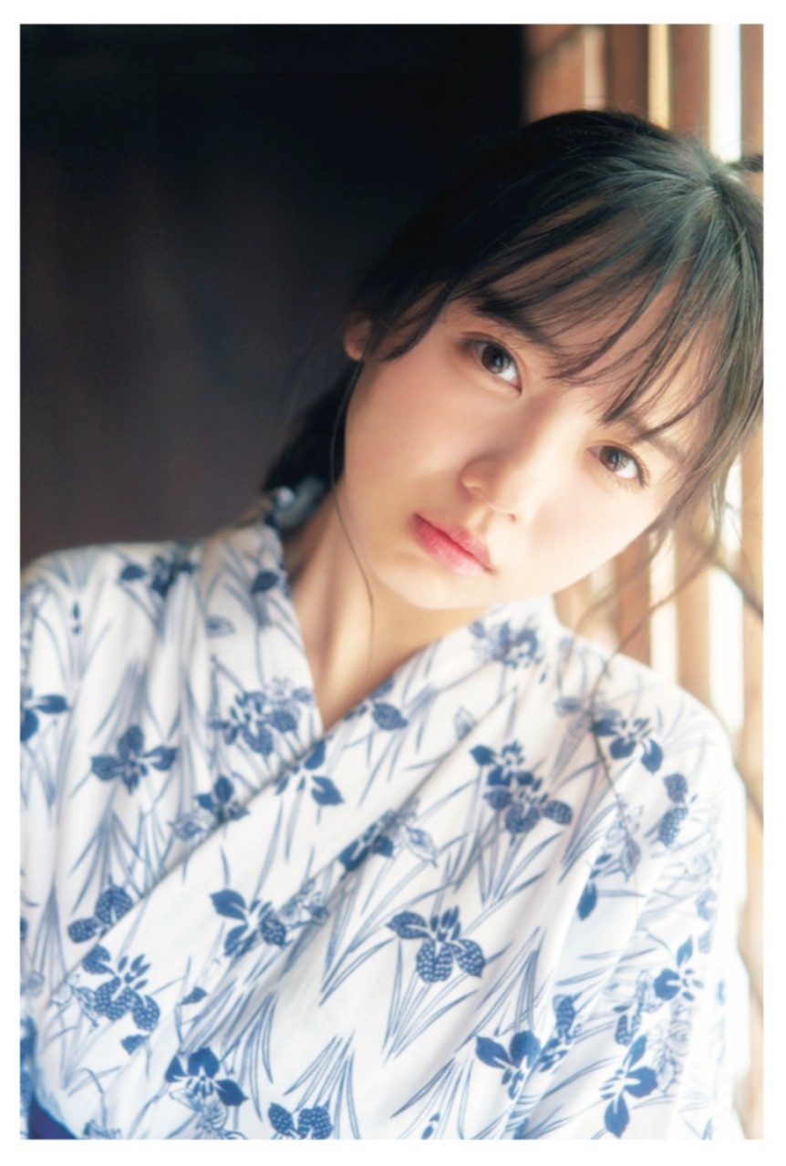 画像・写真 | 日向坂46・齊藤京子、1st写真集の特典ポストカード解禁