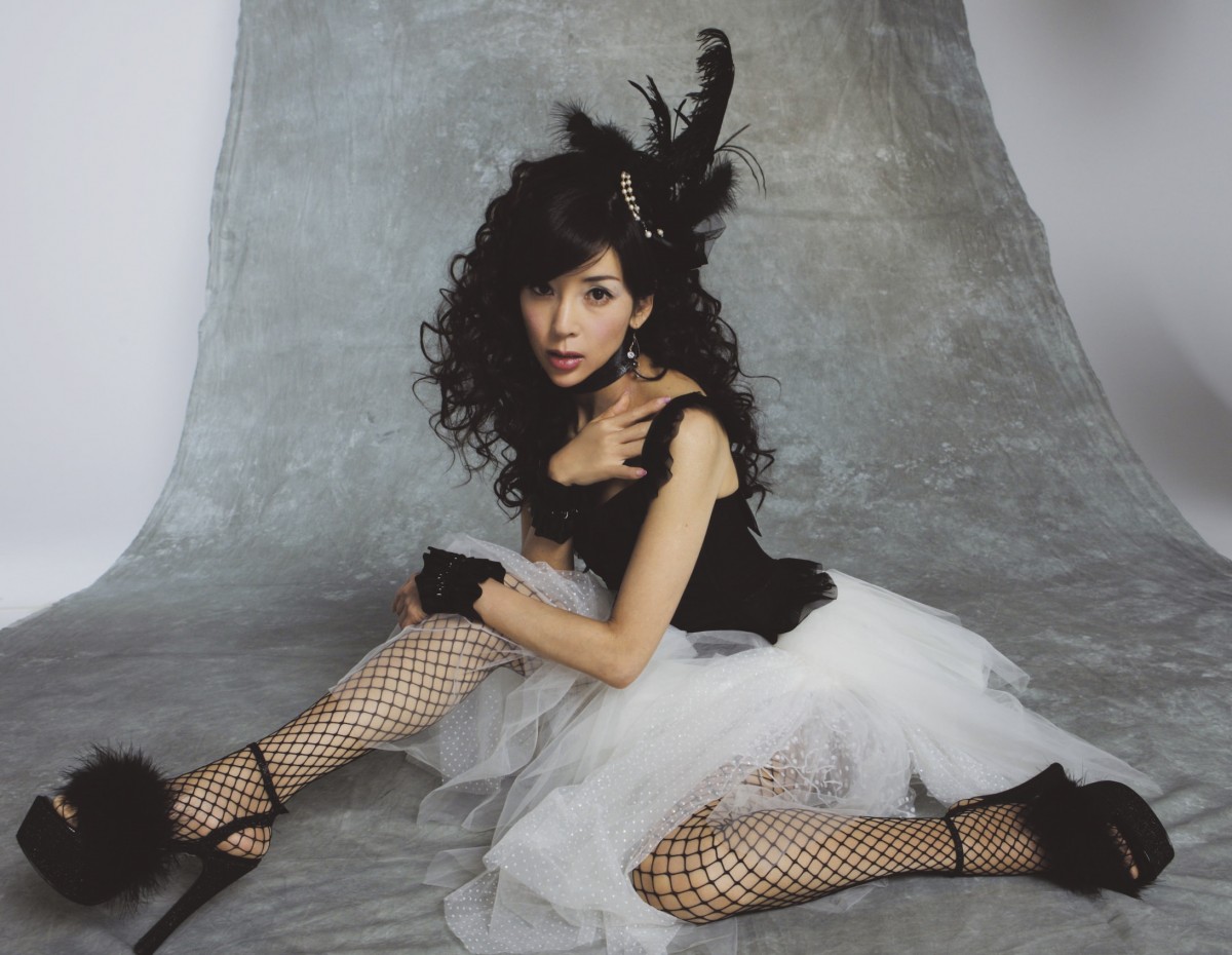 川島なお美さん、生前残された唯一のMV「Actrice」 “歌手デビュー日”4