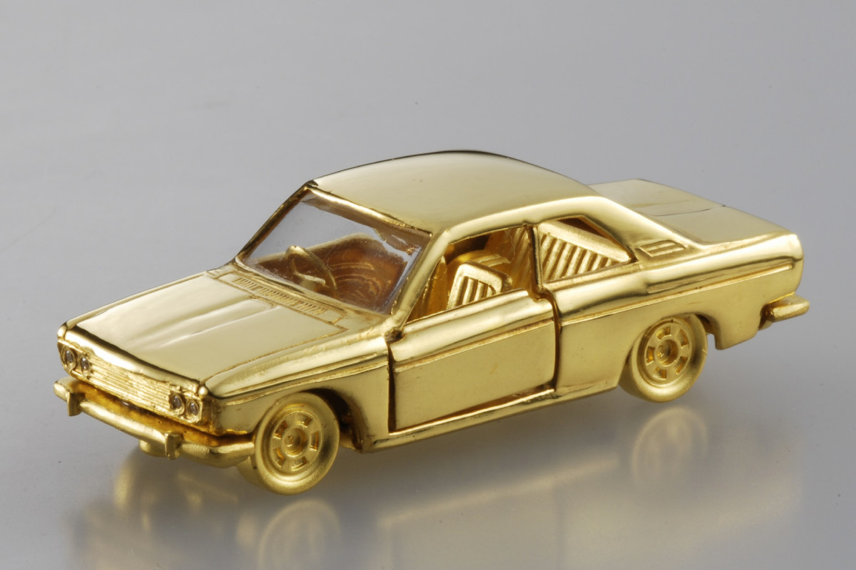 画像・写真 | 700万円の純プラチナ製トミカ「日産 フェアレディZ 432