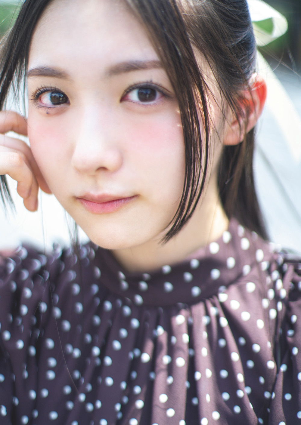 櫻坂46谷口愛季、美しい瞳で見つめる… 『週プレ』撮り下ろしグラビア