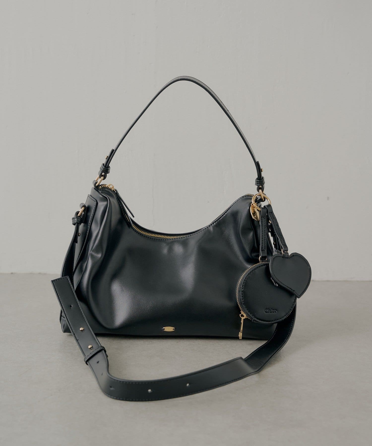 ポーチチャーム付きスエードコンビボストンバッグ | Chico(チコ