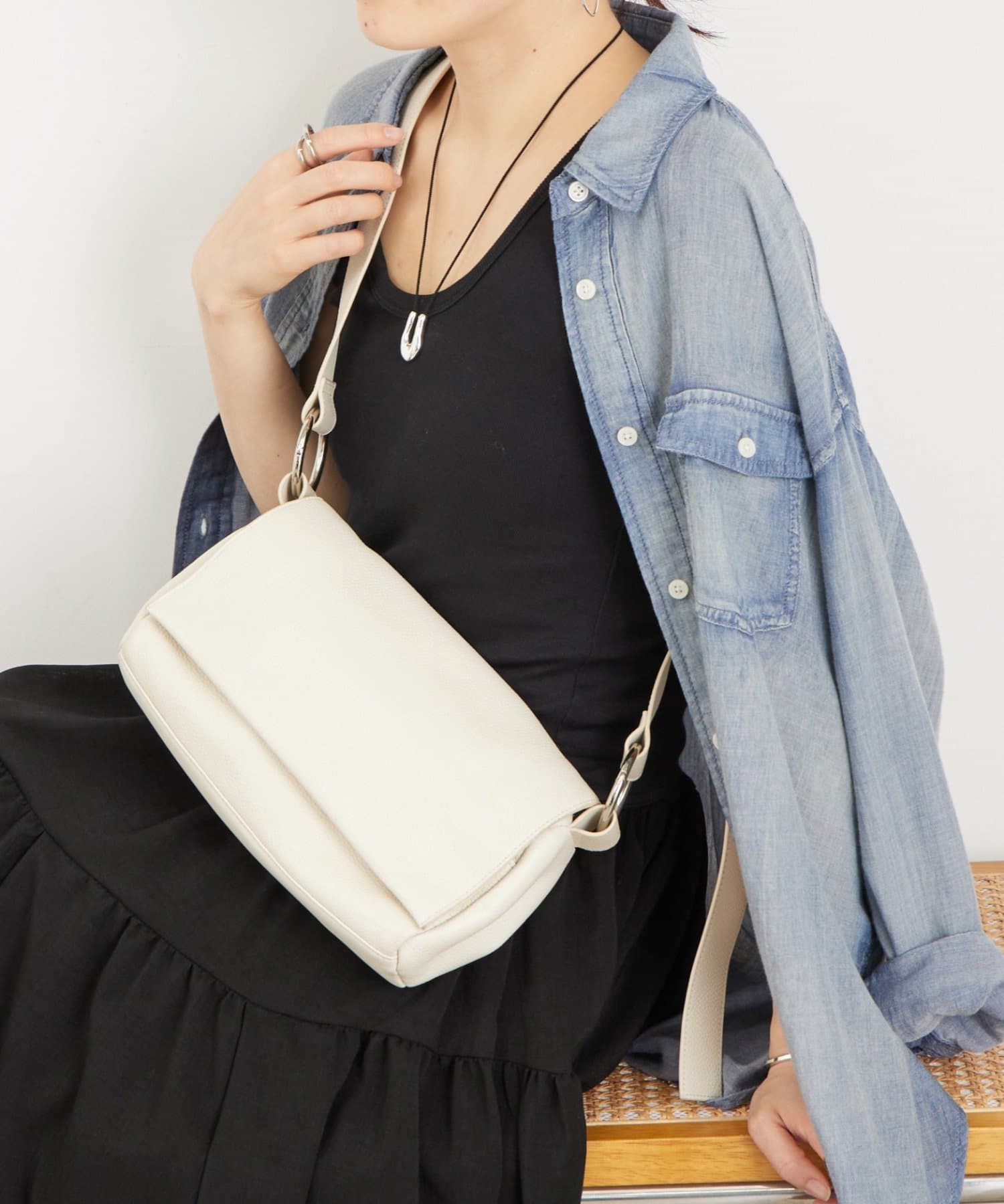 本革》レザーボディバッグ | BEARDSLEY(ビアズリー)レディース | PAL