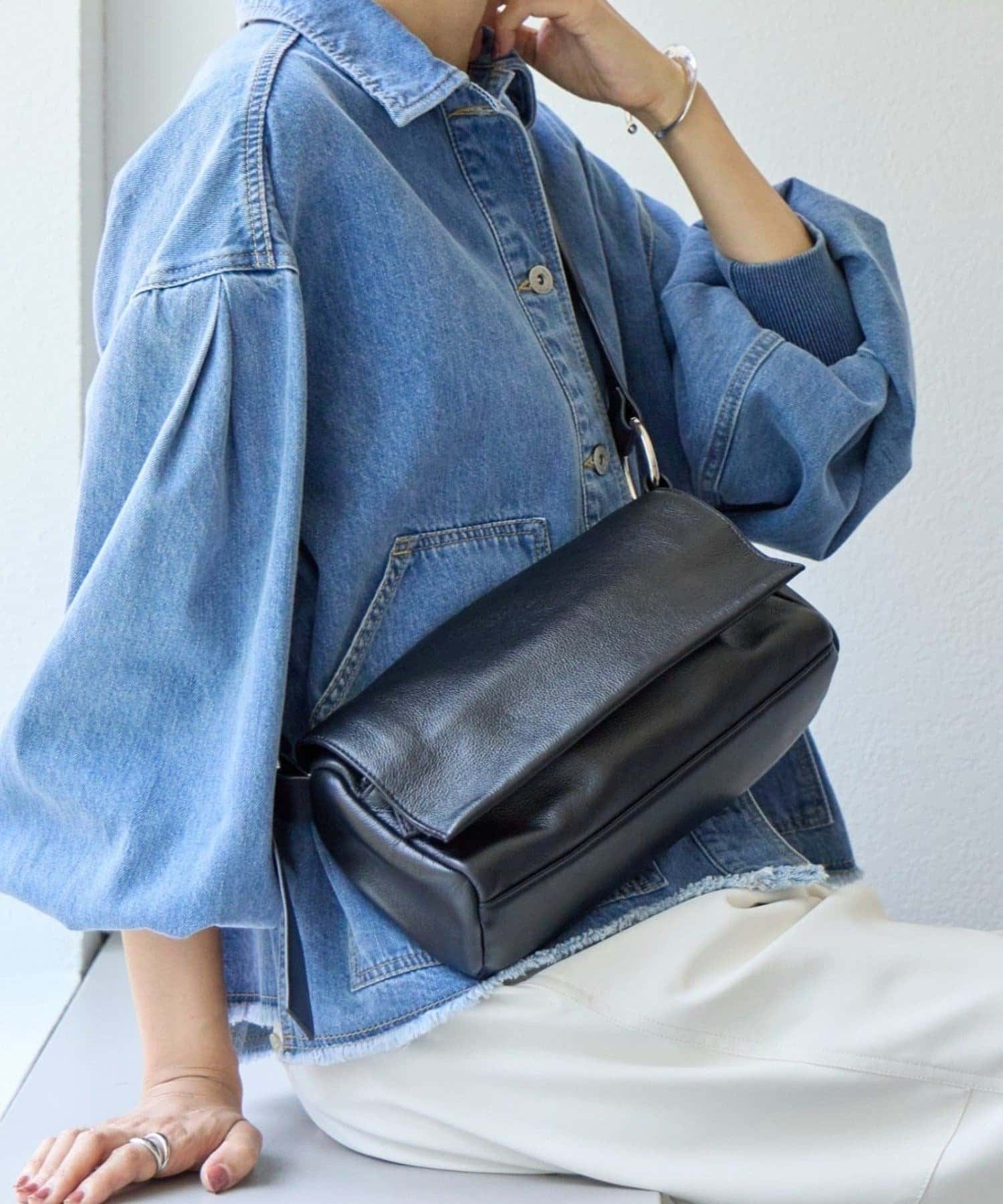 本革》レザーボディバッグ | BEARDSLEY(ビアズリー)レディース | PAL