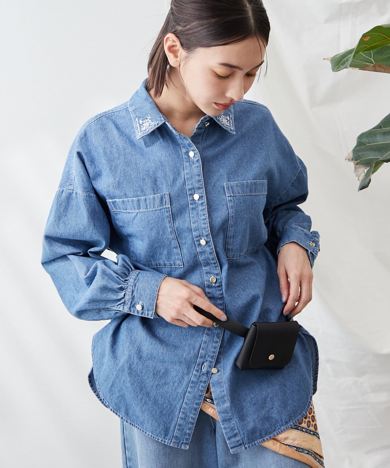 kana__18sセレクト】衿刺繍シャツ | Remind me and forever(リマインド