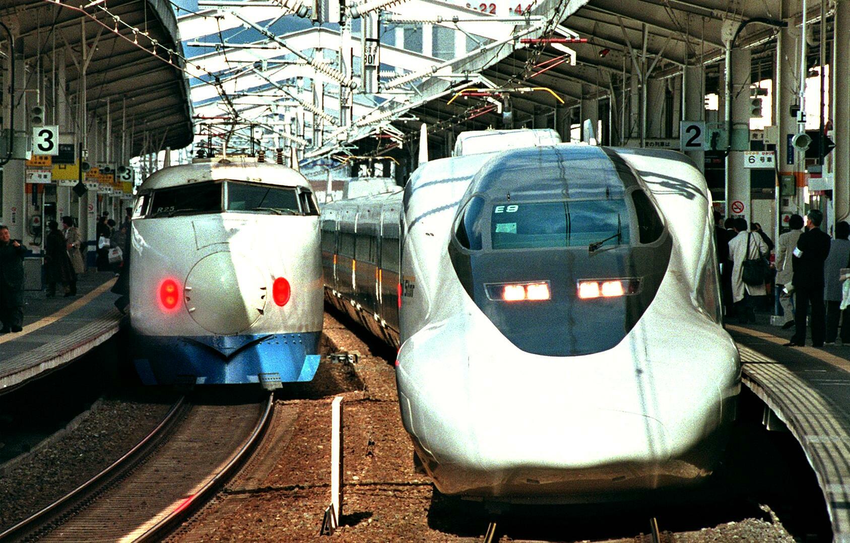 一世風靡した「ひかりレールスター」が存続危機 車内環境充実も