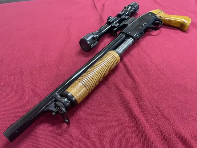 大門軍団！レミントン ライアットショットガン／西部警察バッチ付き