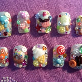 カップケーキのネイルデザイン｜ネイルブック