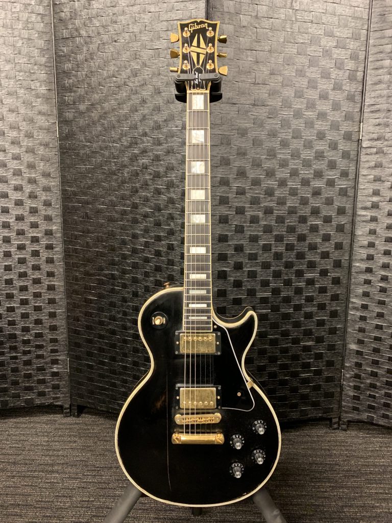 ギター(Gibson Les Paul Custom Black Beauty 1991年製)を導入しました