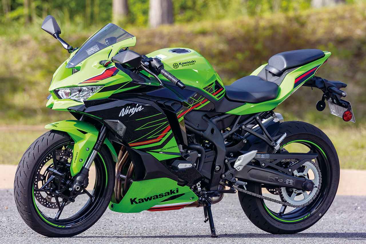 カワサキ新型「Ninja ZX-25R SE」インプレ（2023年）4気筒エンジンの