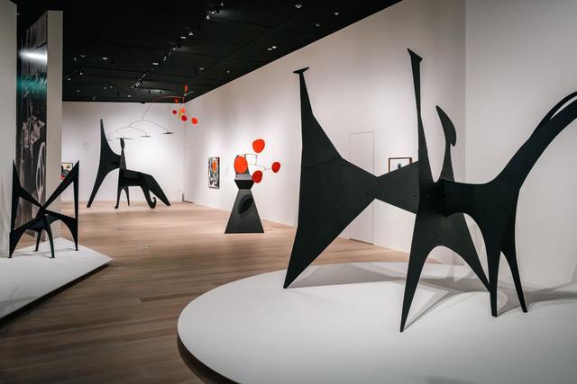 モビールで近代彫刻の概念を変え 日本的な感性で魅了する