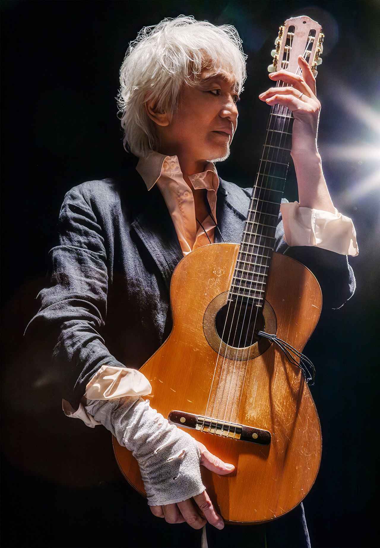 玉置浩二」の珠玉のライブが、WOWOWにて、2024年元旦にオンエア