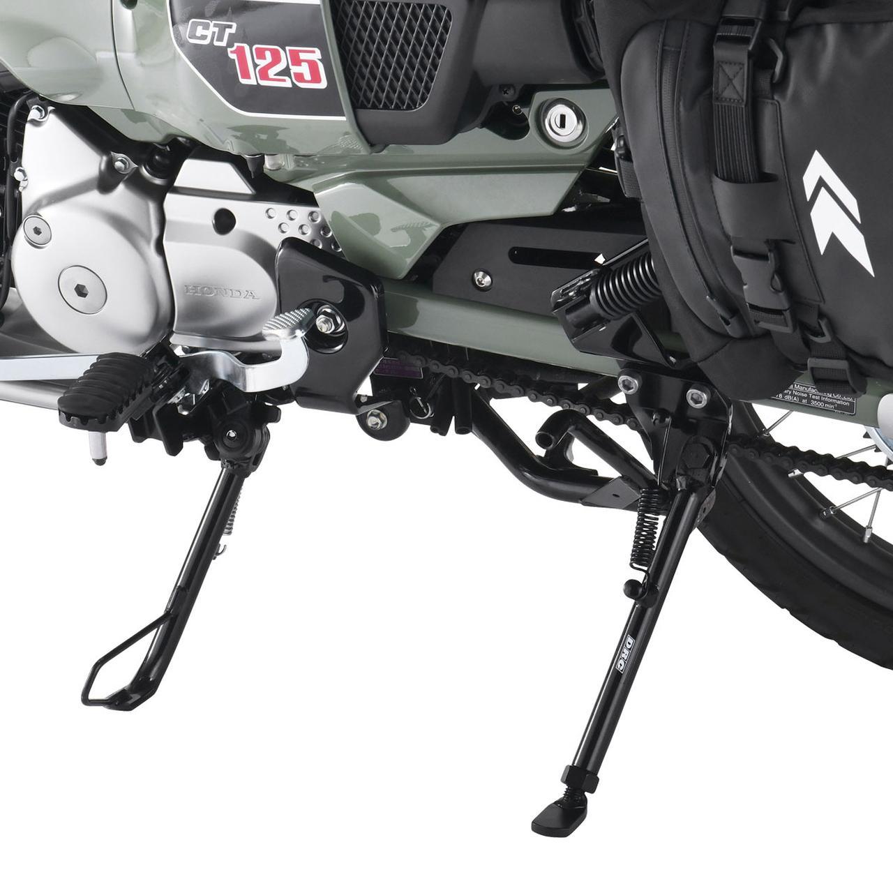 まさかのもう一本、CT125ハンターカブをしっかり支えるサブスタンド