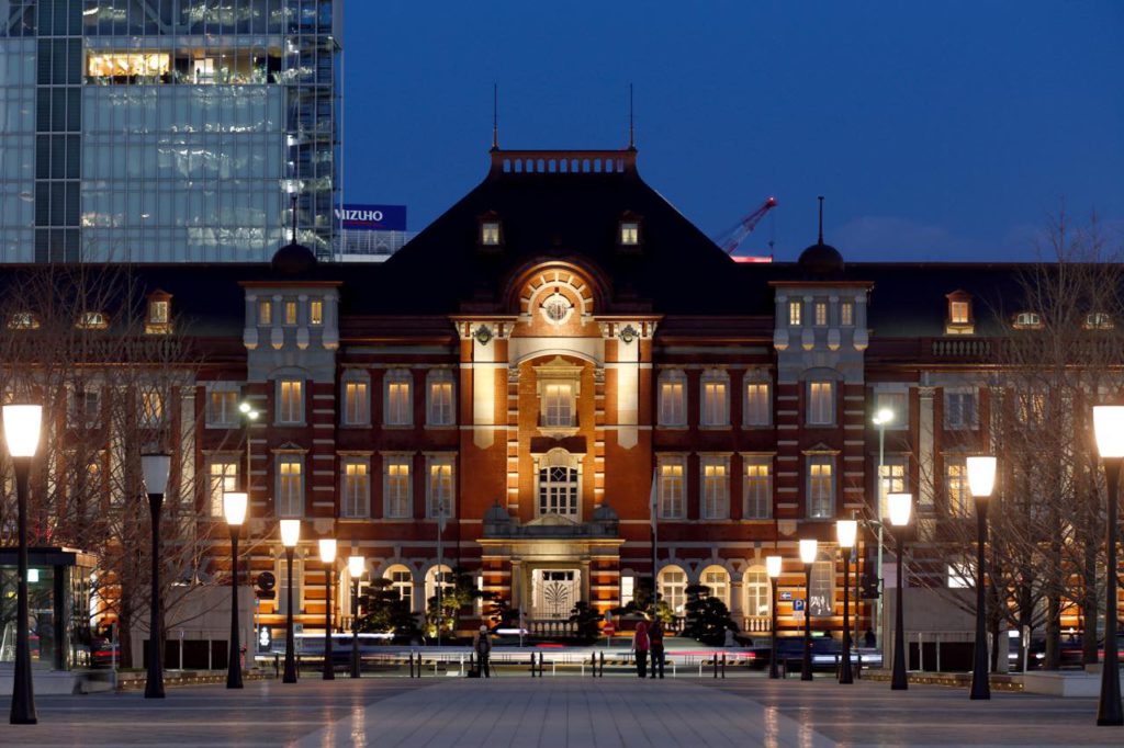 辰野金吾｜日本近代建築の父。東京駅などの代表作品とその人物像を紹介