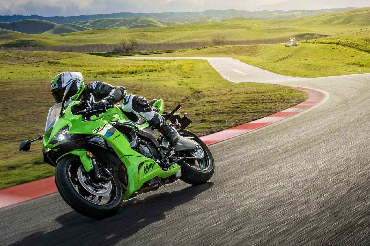 Ninja ZX-6R」の2026年モデルが販売開始！ ボディカラーはライム