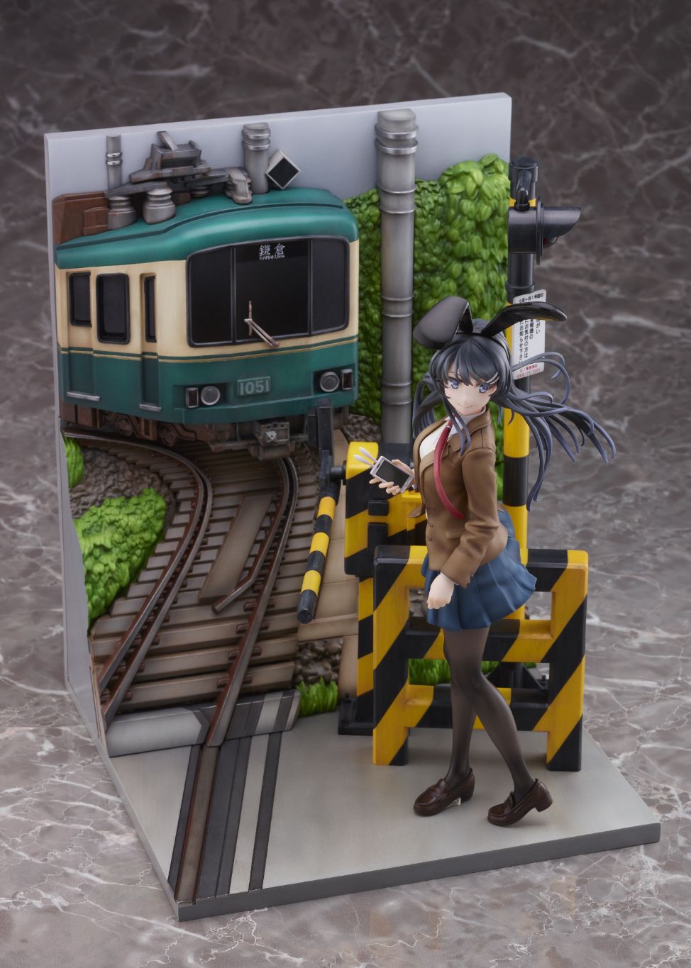 Design COCO │ PRODUCTS │ 桜島麻衣 -江ノ電 Ver.- 1/7スケール