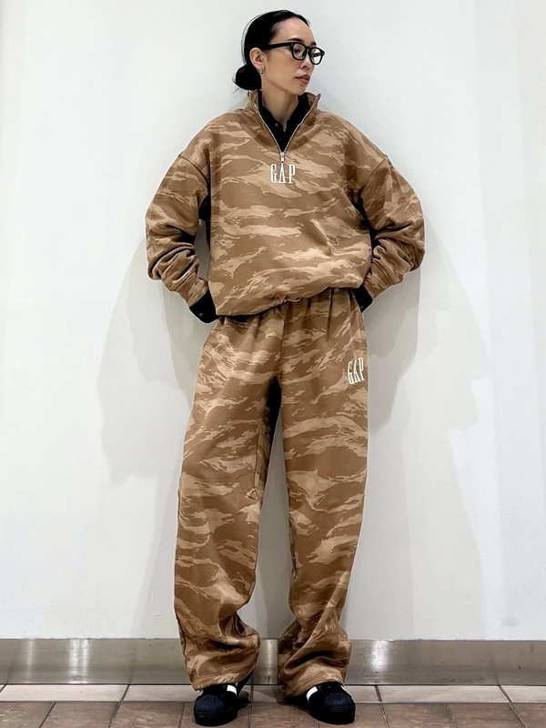 トレンド】GAPロゴ✖️カモフラセットアップのスタイリング | Gap公式