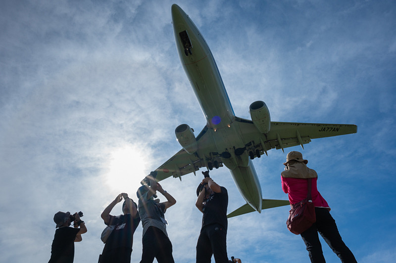 ニコン「Z 8」で旅客機を撮る！伊丹空港の撮影スポットを巡る2日間