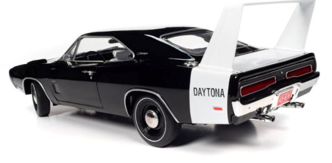 Auto World Dodge Charger Daytona 1969 - Black/White