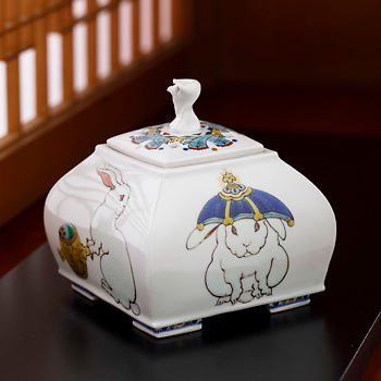 武腰 潤と集うもの－潤青舎 九谷のいま－ | 展覧会のご案内 | セイコー