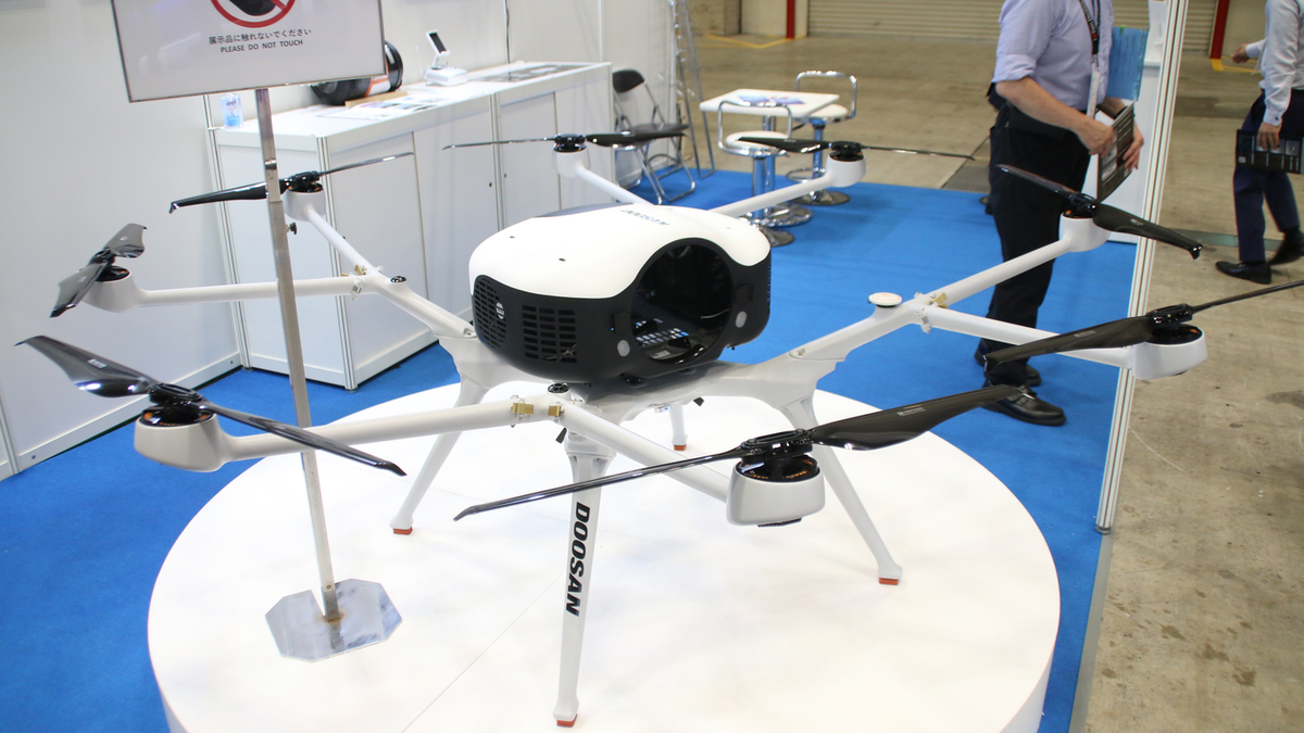 水素燃料で120分飛行するオクトコプター「DS30」が日本上陸