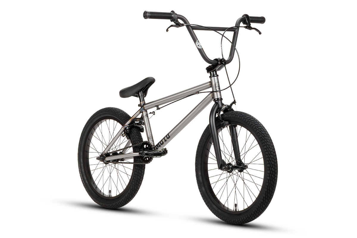 moto_v2_matt_raw_02.jpg