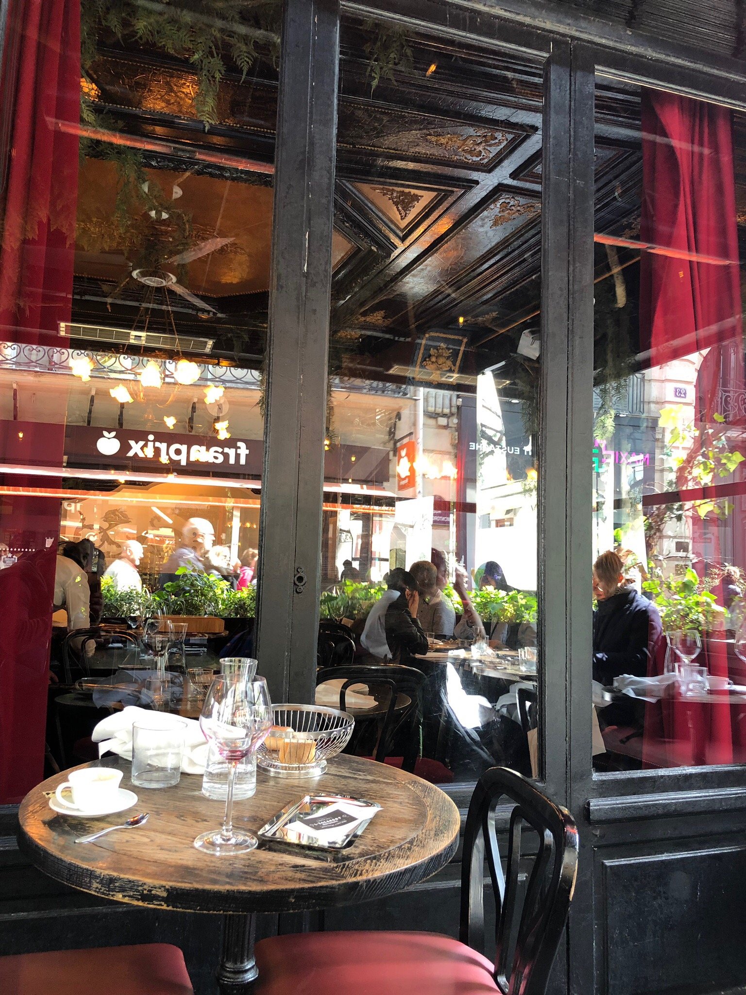L'ESCARGOT, Paris - 50 rue de la Villette, Belleville / Père