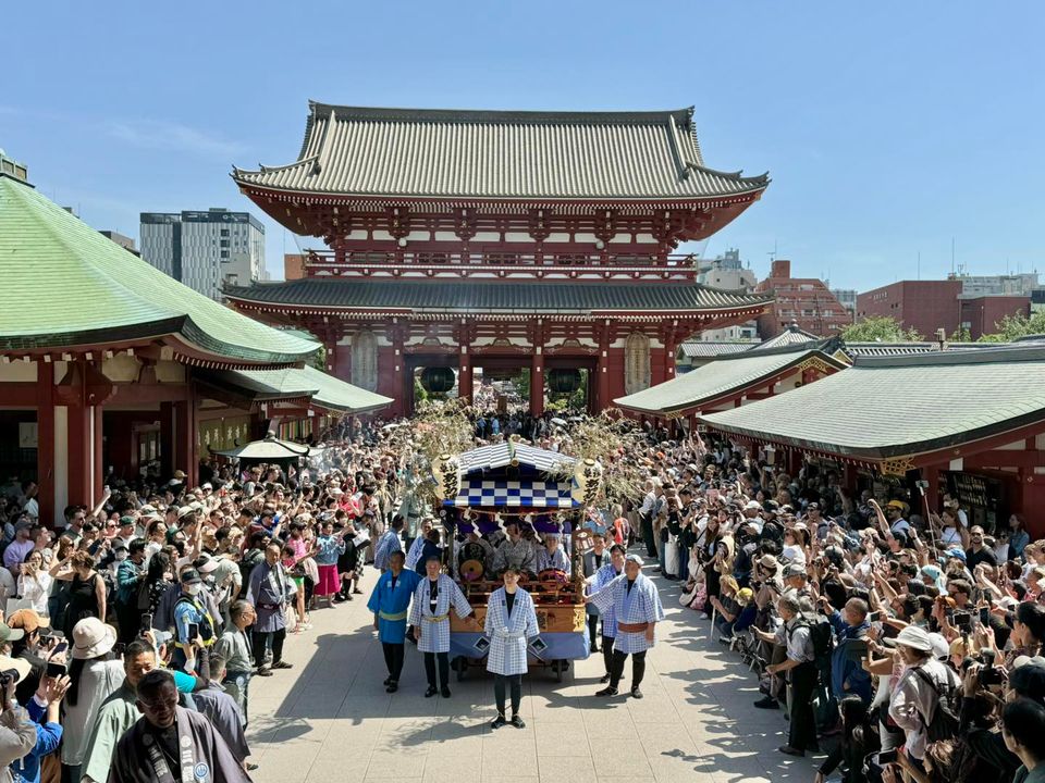 今日の浅草。 令和6年 浅草神社例大祭(三社祭)の始まりを告げる 名物大