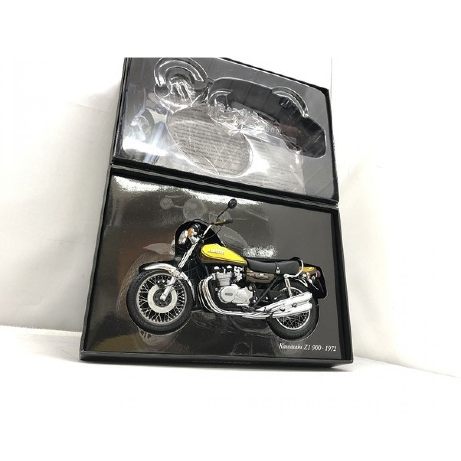 MINICHAMPS (ミニチャンプス) オートバイ KAWASAKI Z1 900 1:12
