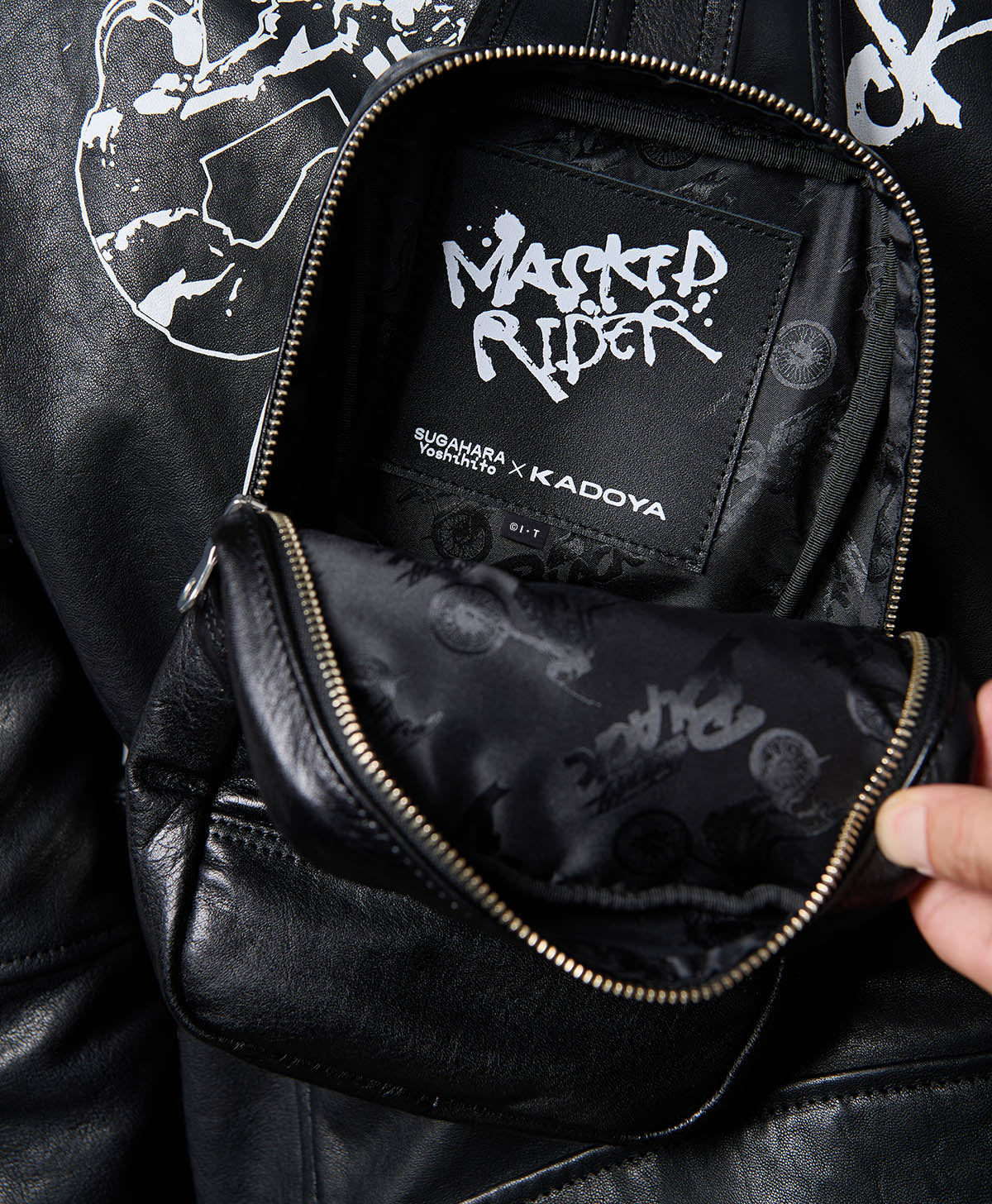 MASKED R BLACK BAG