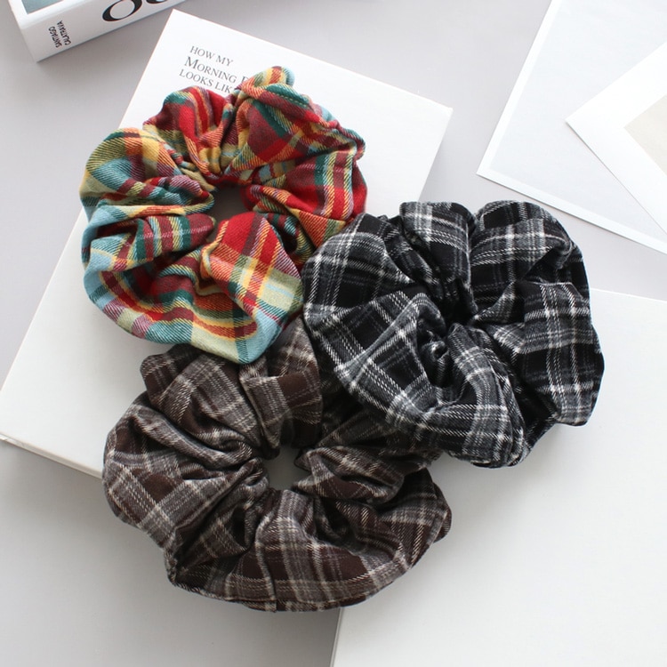 S-681) チェック柄シュシュ | ビーズ・パーツなどのハンドメイドパーツ