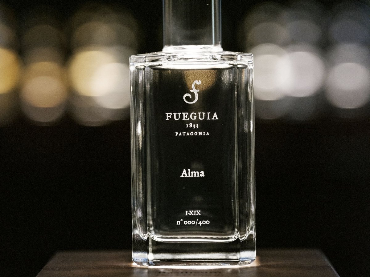 フエギア 1833」が青春にインスピレーションを得た新作香水「アルマ