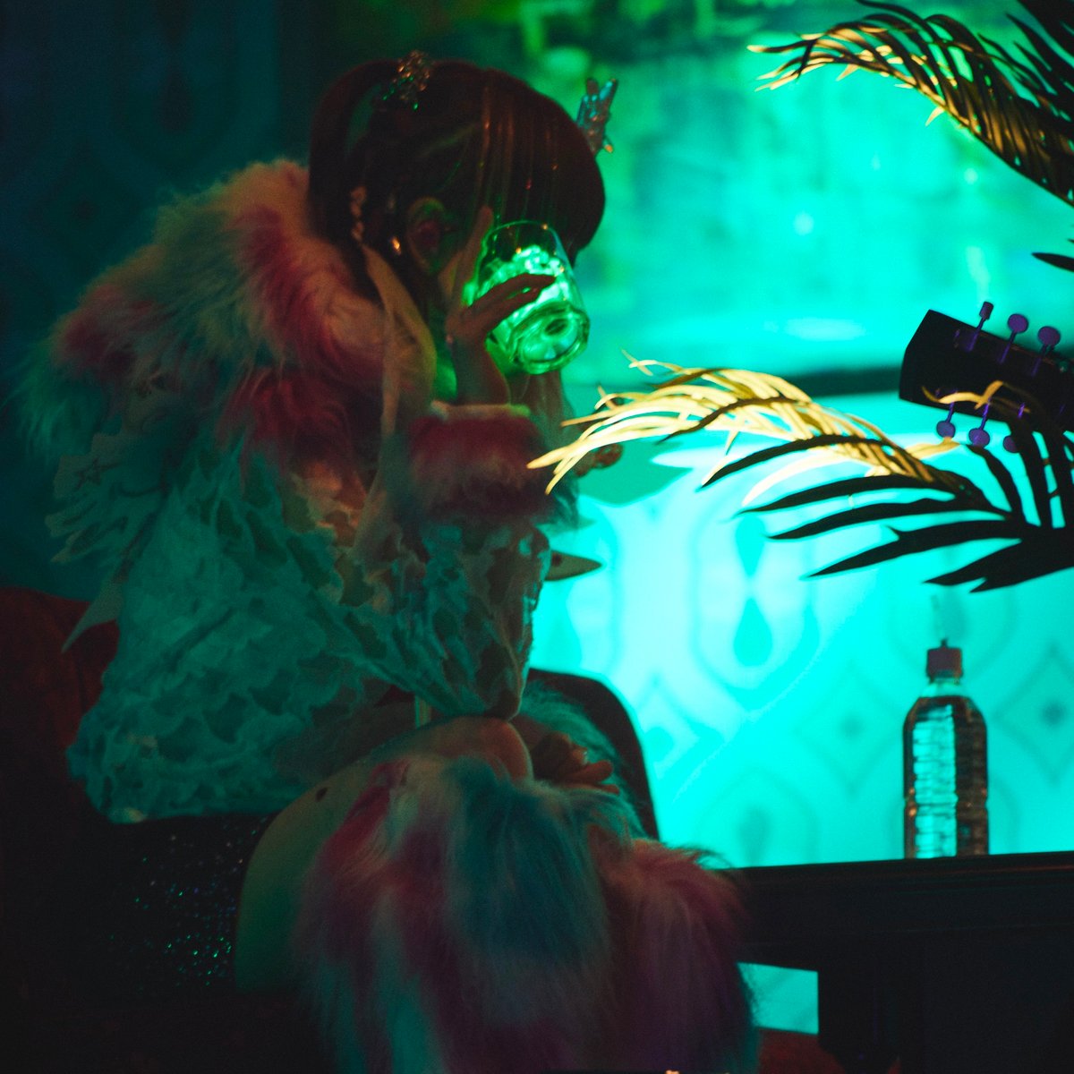 ずっと真夜中でいいのに。」とM A S Uが初コラボ、ライブ着用のファー