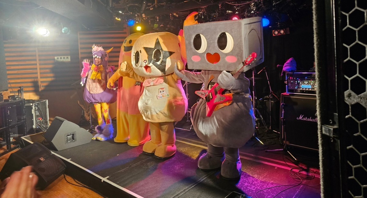 あの、ゆるキャラ「ちぃたん☆」のバンド「ちぃたん☆KISS～愛のROCK