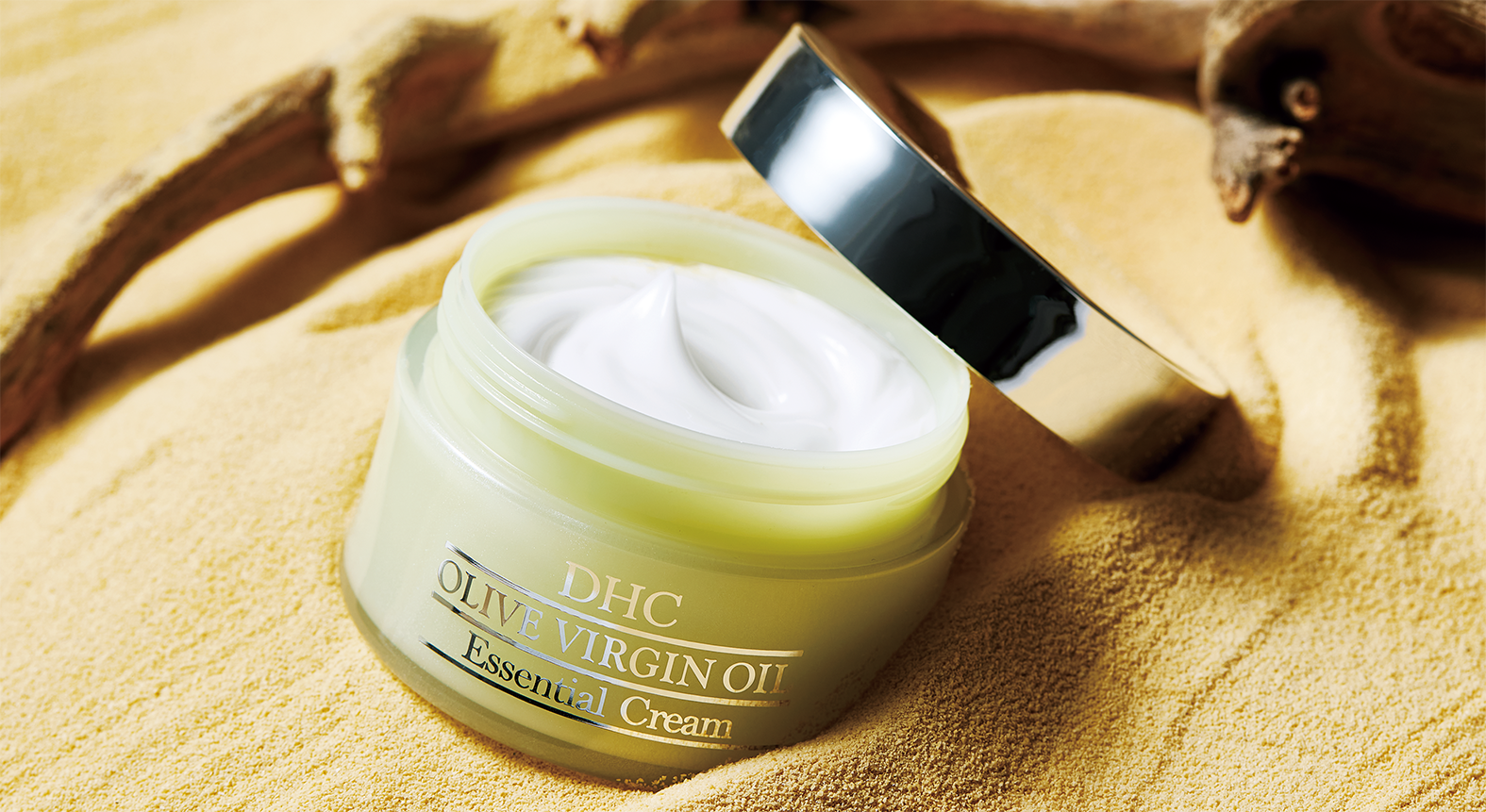 乾燥の季節に！『DHCオリーブバージンオイル エッセンシャルクリーム
