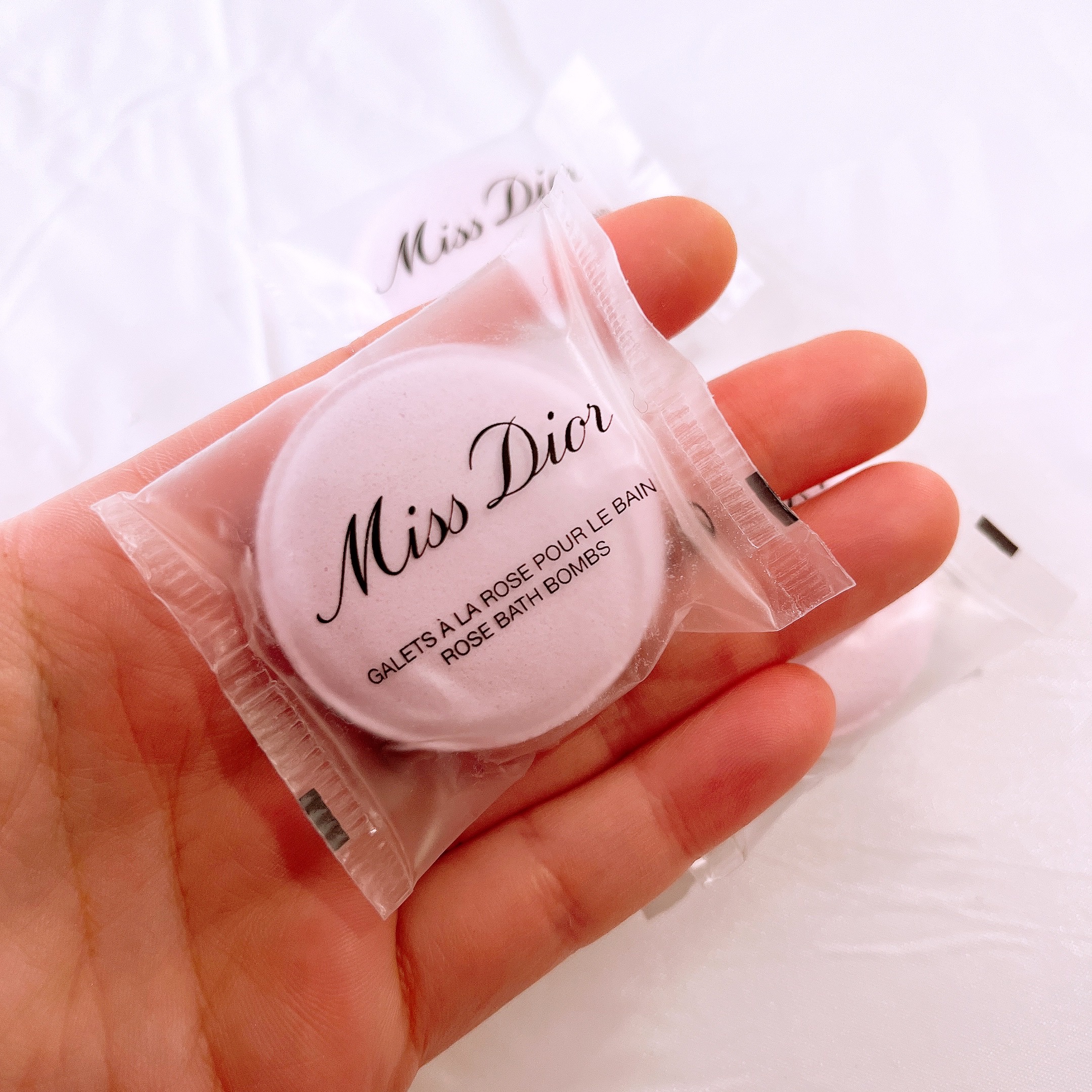 ディオール / ミス ディオール ローズ バスボム 15g×10の公式商品情報