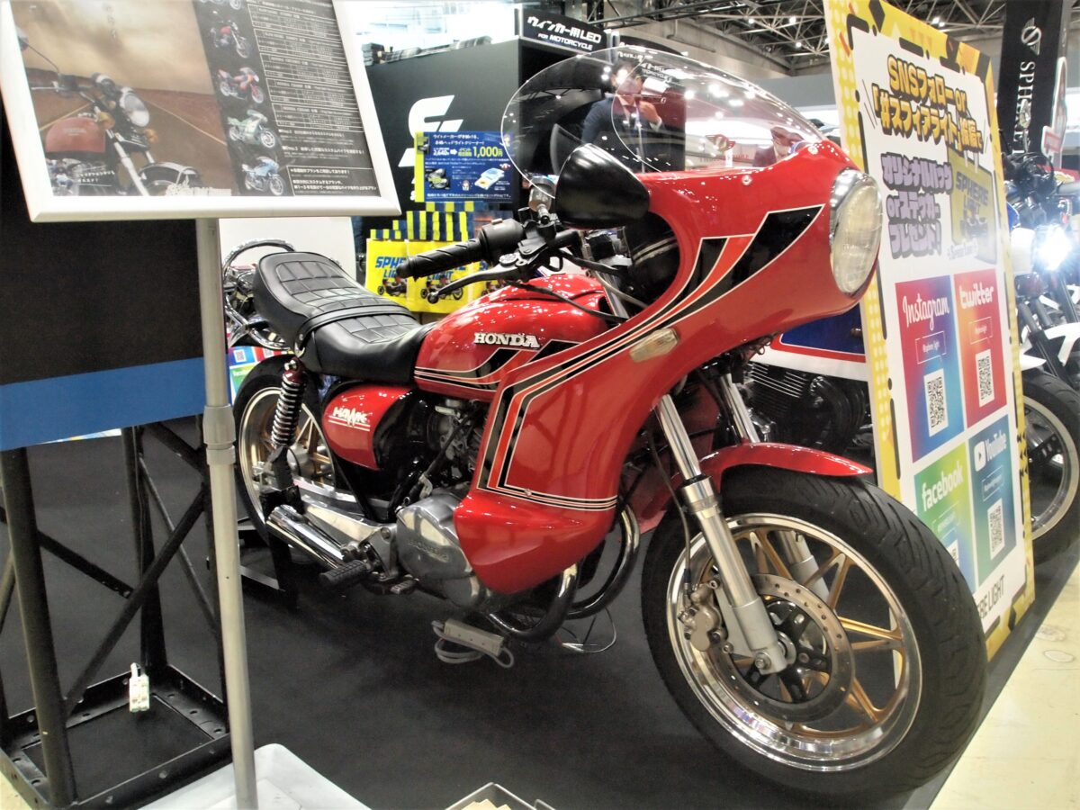 ホンダ「APE」ベースのCBXならぬ「チービーX」はまさに職人技！【東京