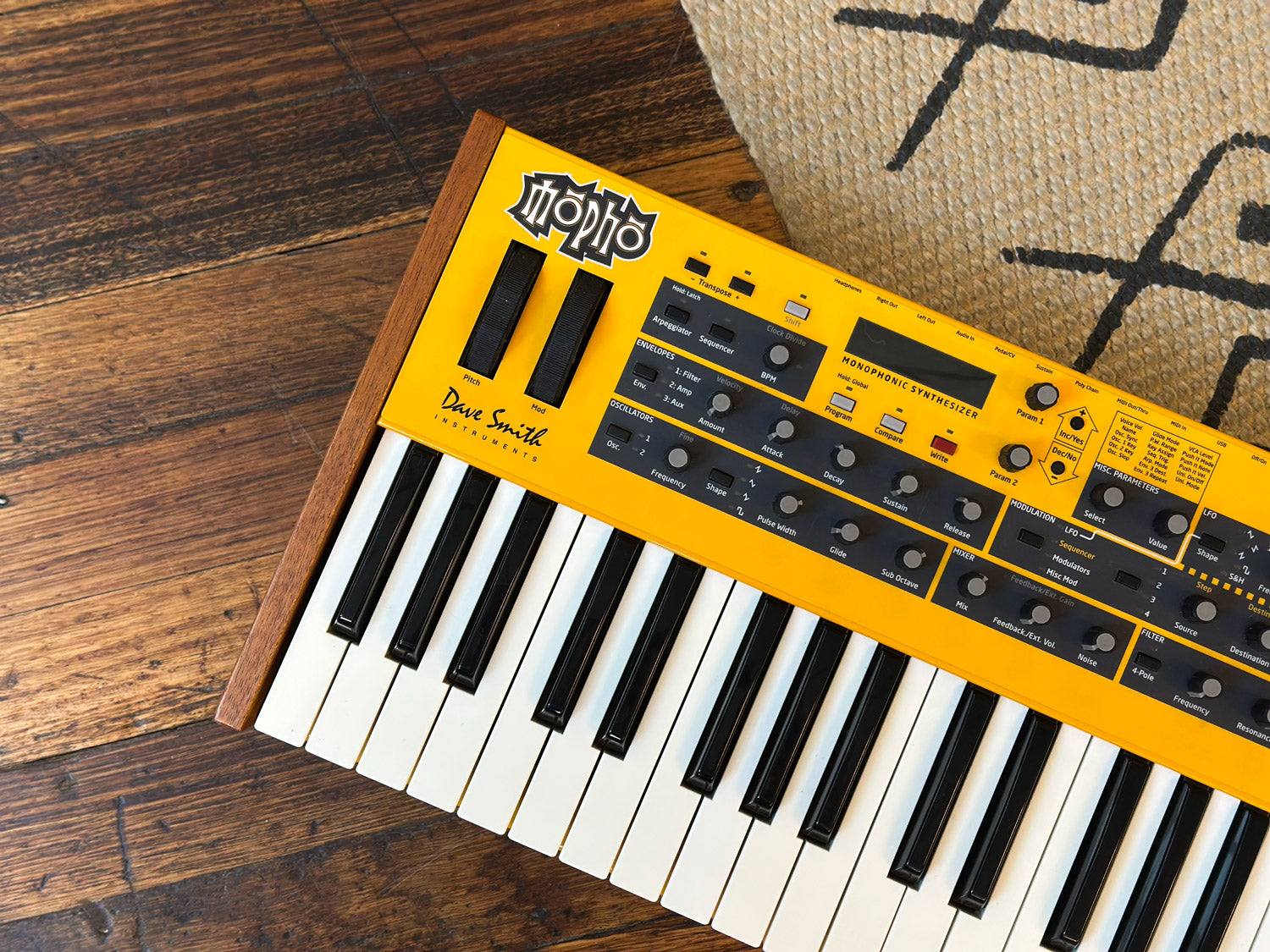 Dave Smith Instruments Mopho Keyboard – Found Sound