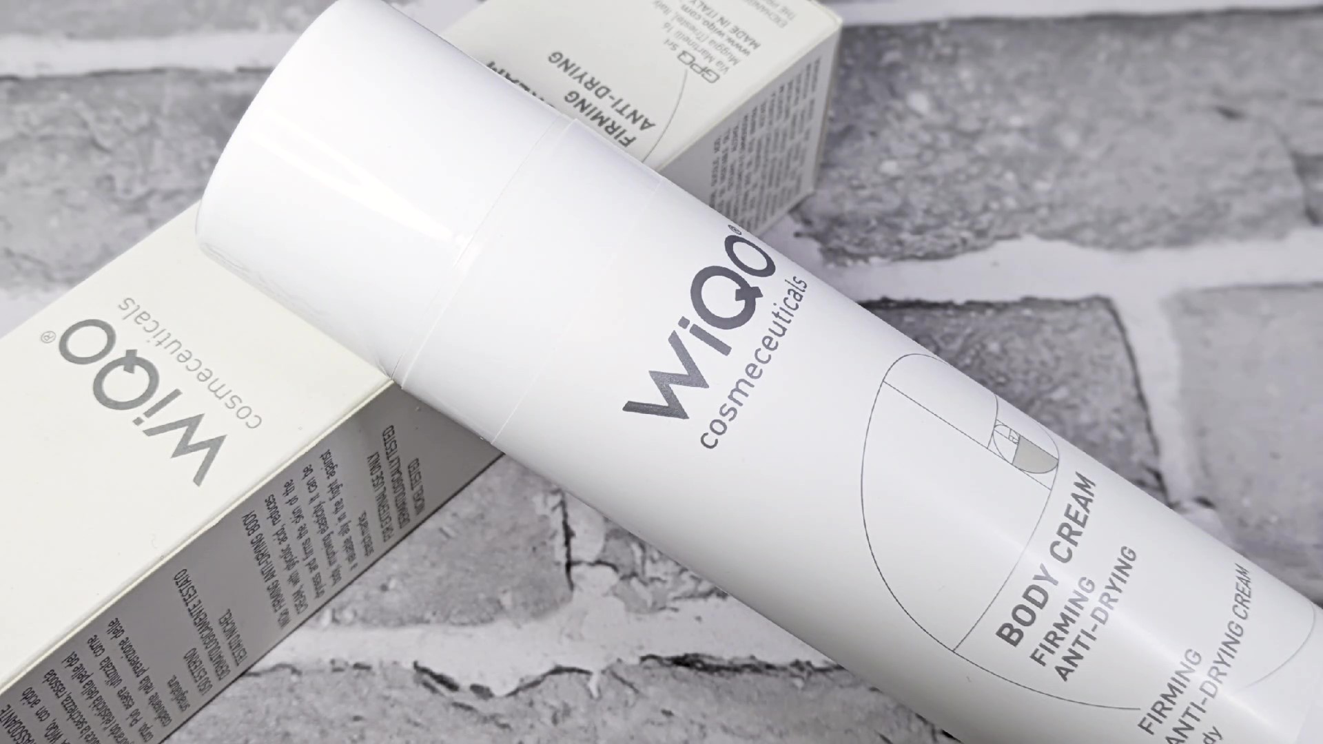 ワイコの超濃厚リッチなボディクリームで夏の紫外線＆冬の乾燥ケア