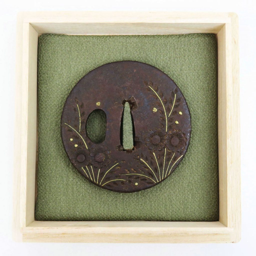 鍔8鉄製 二天 刀装具 時代 古玩 当時物 鍔8鉄製 二天 刀装具 時代