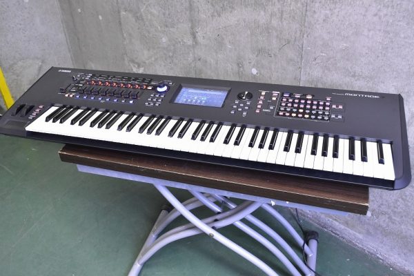 KORG コルグ シンセサイザー TRINITY V3 PRO - 楽器の買取屋さん｜最短