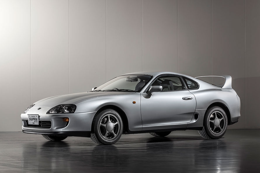 スープラ（JZA80）（1993年式） ～現存車を撮影して、当時のカタログを