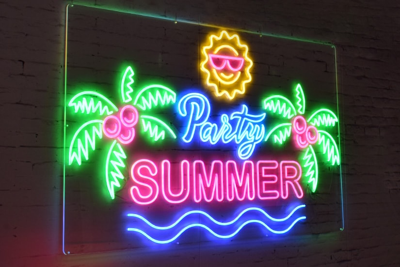 LEDレインボーネオン | 店舗・イベント装飾・販促・オフィス機器なら