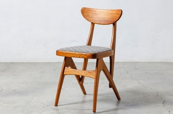 60年代を代表するマルニ木工の名品「デルタチェア」。ミナ ペルホネン