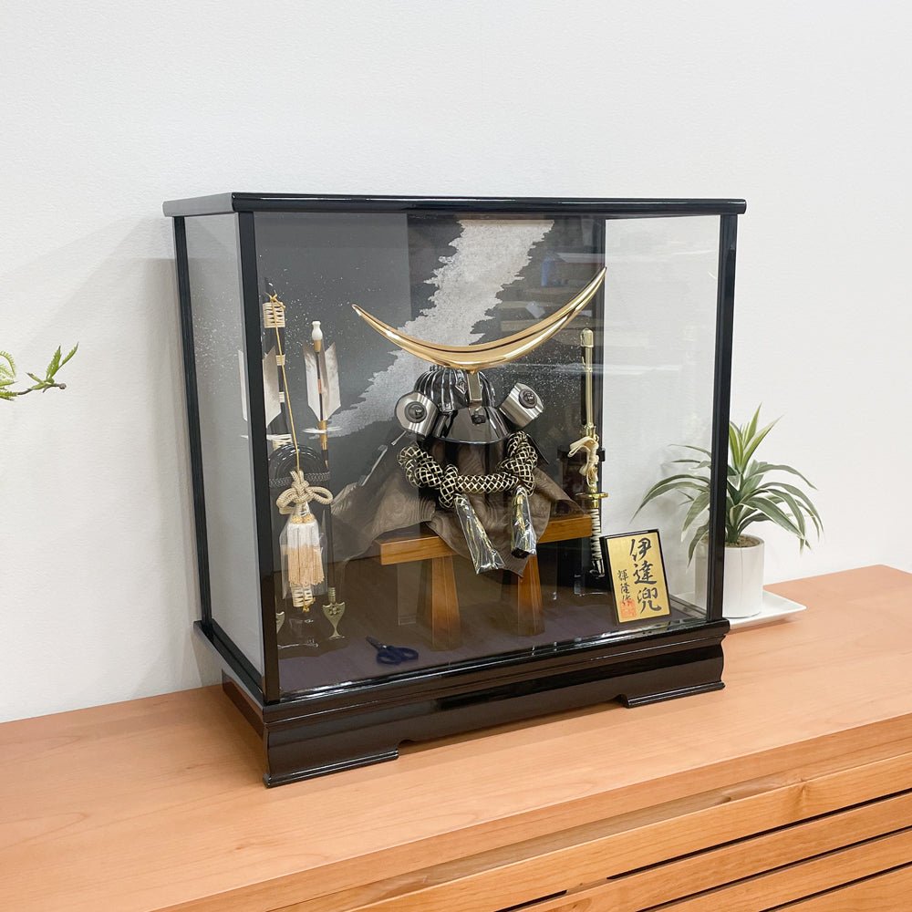 47cm Wide | Easy-to-Use Display Case | Warrior Masamune Date's