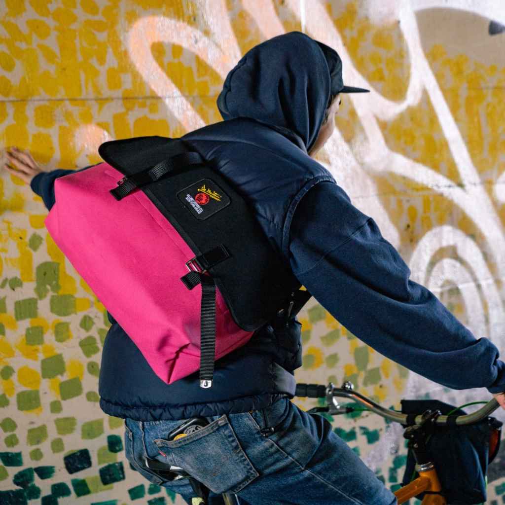 DE MARTINI* 3601 messenger bag (canvas pink/black) - BLUE LUG