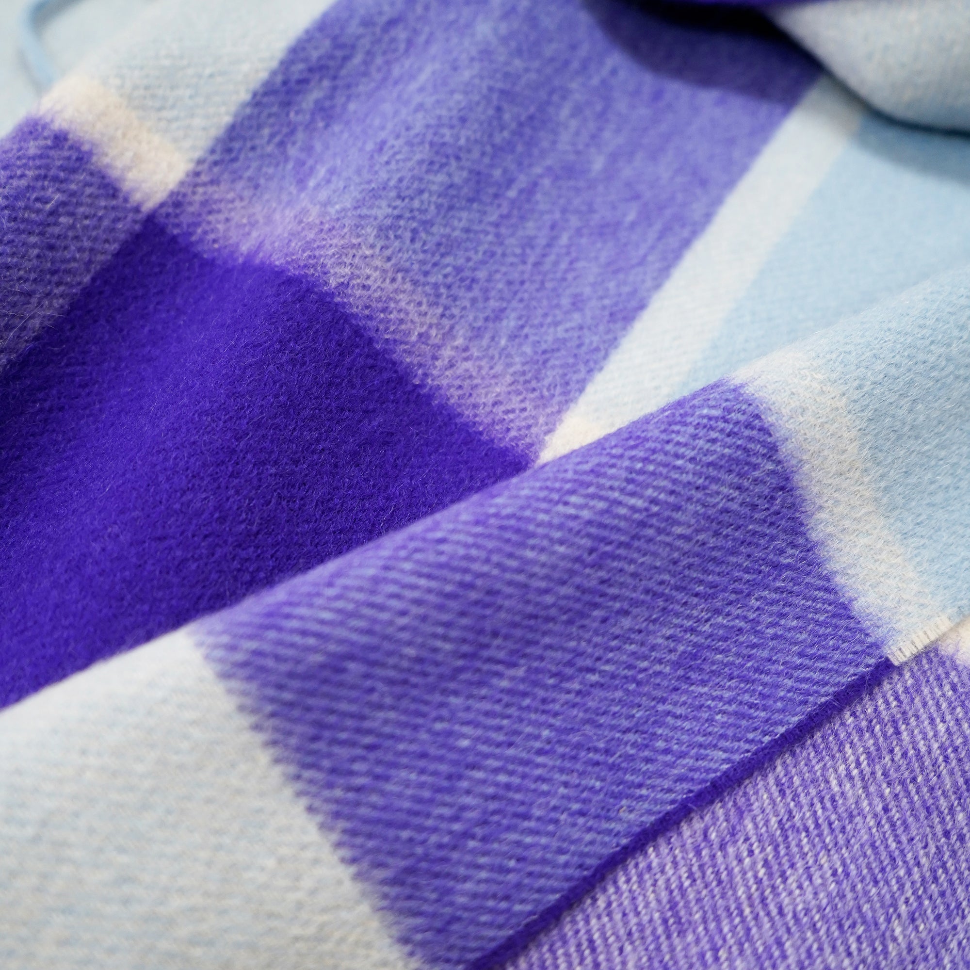 CPG51877 | 70x190 | パープル・ペールブルー・ヴァニラ