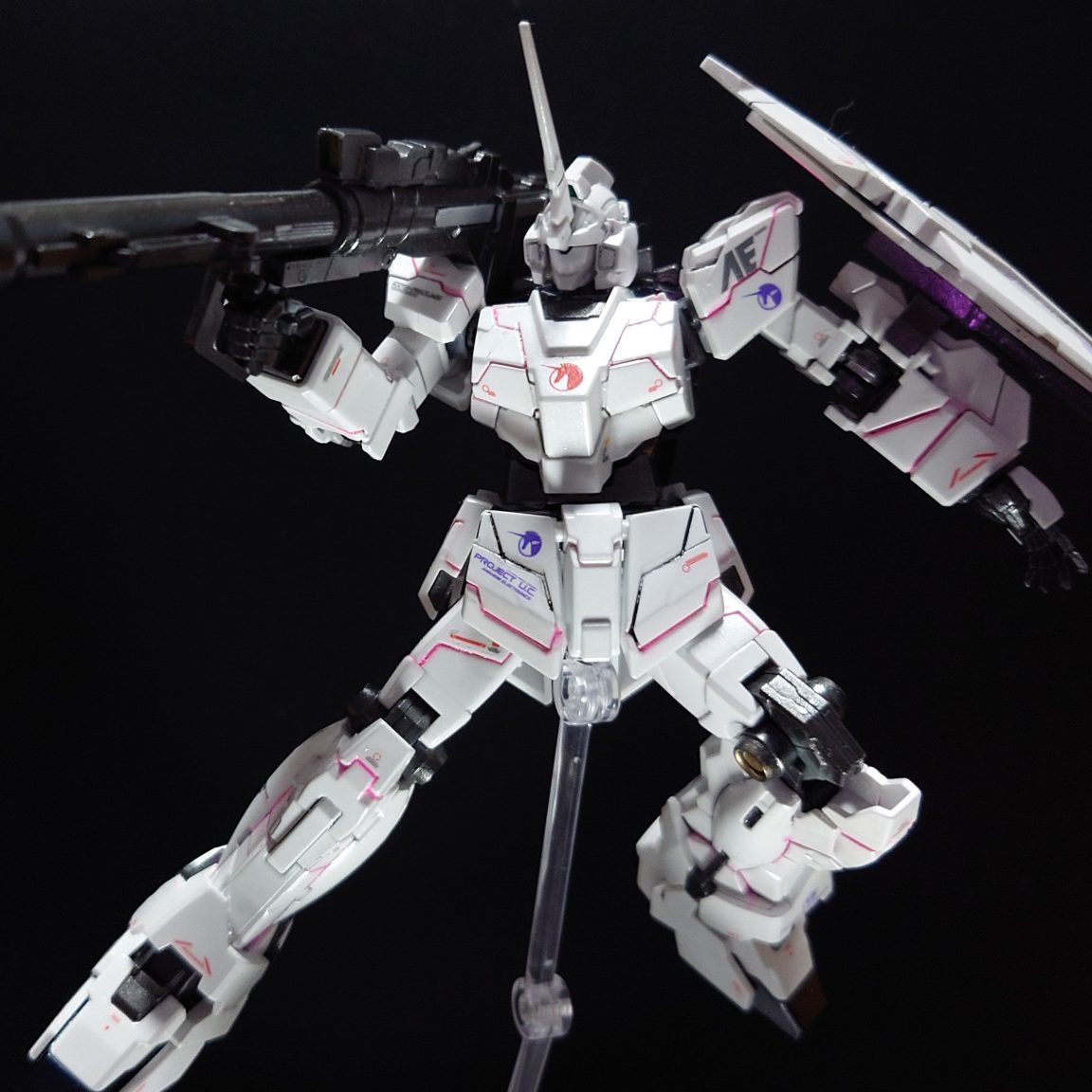 HGUCユニコーンガンダム を作り直し！パール調＆蛍光ピンクでスミ入れ
