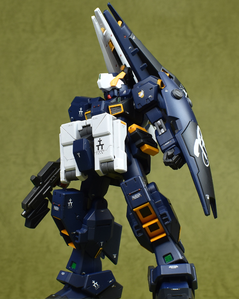 HGUC アドバンスド・ヘイズルの塗装済み完成品 レビュー | ガンダム