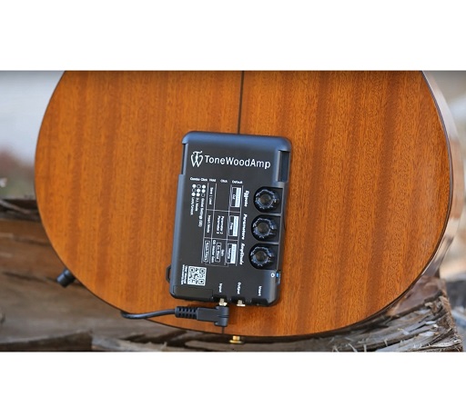 アコギ用エフェクター】”ToneWoodAmp” 振動を増幅&エフェクト付きの