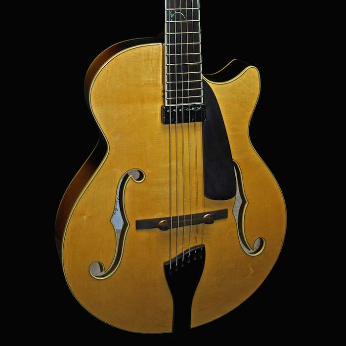 Peerless Martin Taylor Maestro Features -SOLD- — Guitars 'n Jazz
